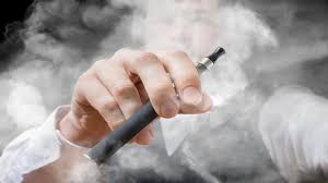 استخدام السجائر الإلكترونية لمدة 30 يوماً قد يؤدي لمشكلات تنفسية خطيرة
