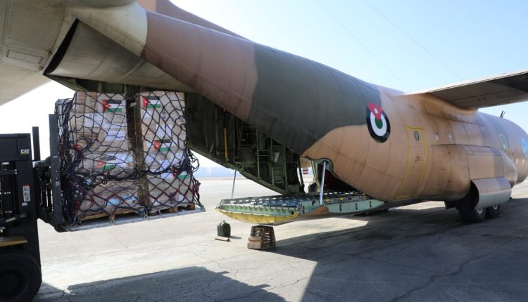 القوات المسلحة الأردنية ترسل 11 شاحنة مساعدات إنسانية إلى خان يونس