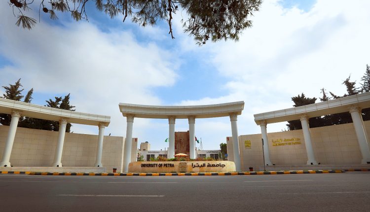 الاعتماد البريطاني ASIC يجدد اعتماد جامعة البترا لأربع سنوات بمستوى “الجامعة الرائدة”