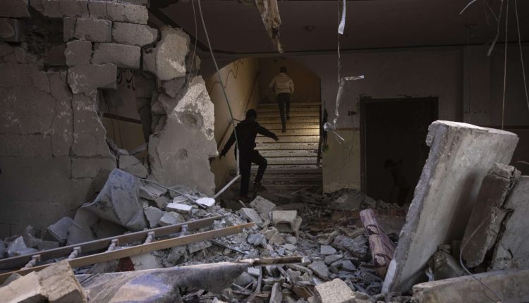 قصف إسرائيلي استهدف منزلا يؤوي نازحين شمال رفح