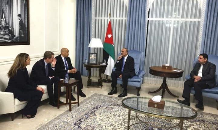الخصاونة يستقبل برئاسة الوزراء اعضاء مجلس الشيوخ الامريكي الذي يزور الاردن حاليا