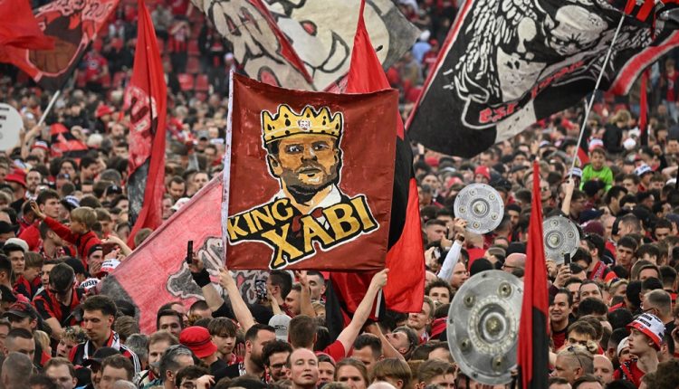 احتفالات جنونية بعد تتويج ليفركوزن بلقب الدوري الألماني للمرة الأولى في تاريخه (فيديو وصور)