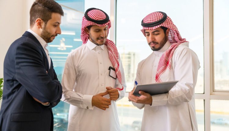 دراسة لبيرسون تسلط الضوء على التأثير التحويلي لإتقان اللغة الإنجليزية للارتقاء بإمكانات القوى العاملة في السعودية 