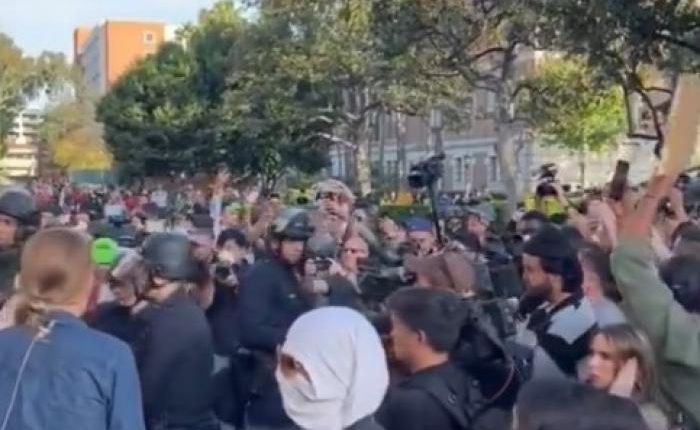 اعتقال 93 شخصا خلال احتجاج للطلبة تضامناً مع غزة بجامعة جنوب كاليفورنيا .. تفاصيل