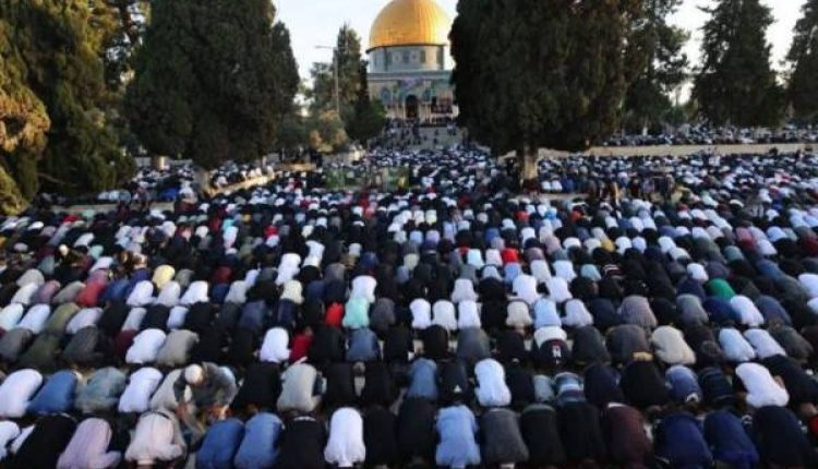 40 ألف مصل يؤدون صلاة عيد الأضحى في المسجد الأقصى