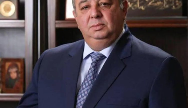 محمد الخشمان رئيسا فخريا للوحدات ودعم مالي لصندوق النادي بمبلغ (300) الف دولار