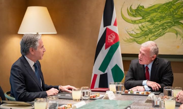 الملك لـ بلينكن: الخطوة الأولى لتحقيق تهدئة شاملة وقف الحرب على غزة
