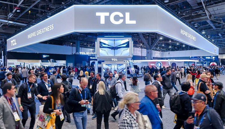 TCL تعرض أحدث ابتكاراتها وحلولها في مجال العرض عبر الأجهزة الذكية