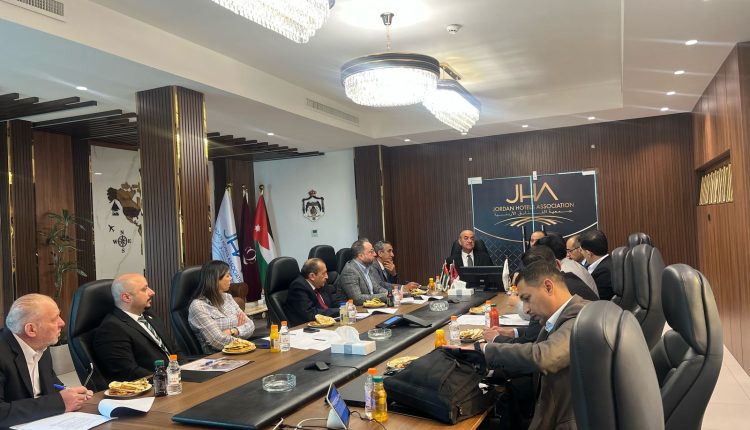 جمعية الفنادق تبحث مع أمانة عمّان آثار مشروع قانون ضريبة الأبنية على القطاع الفندقي