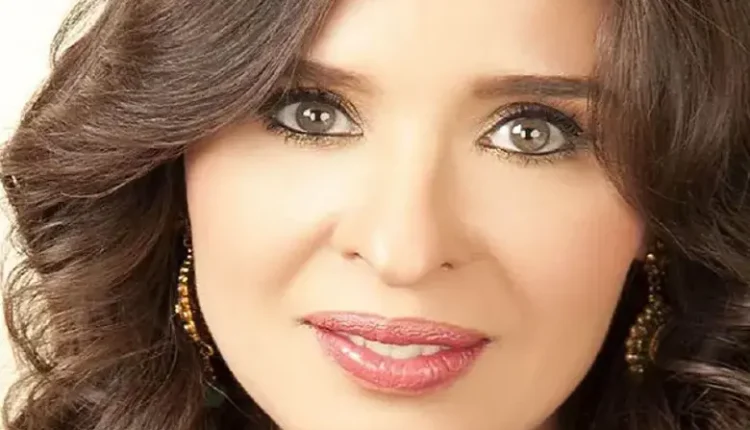 الراقصة دينا تكشف علاقتها مع الأسد وإعجابها بالشرع