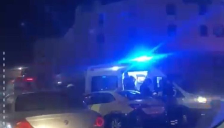 اصابتان إثر حادث تصادم بين 3 مركبات في القويسمة