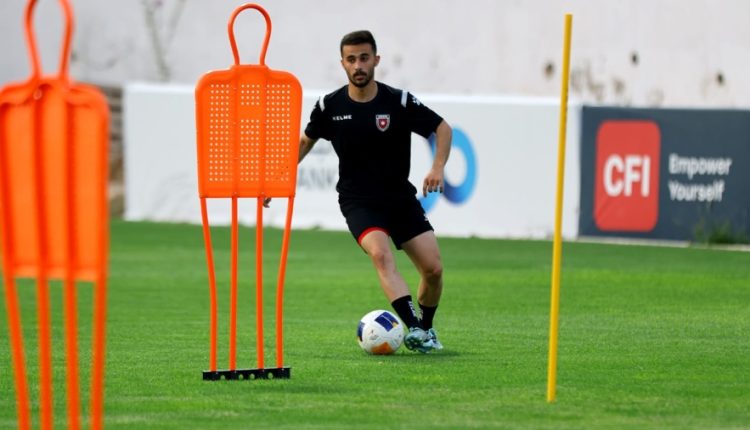 المنتخب الأولمبي لكرة القدم يتدرب على ملعب السلط