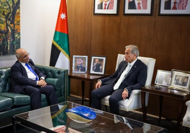 رئيس الوزراء: تعزيز الاستقلالية والمهنية الإعلامية أمر أساسي وضروري تدعمه الحكومة