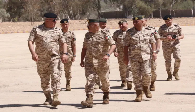 الحنيطي يتابع خطط التعامل مع التهريب في المنطقة الشرقية