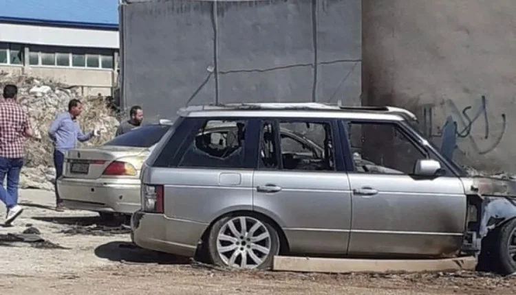 حريق بمركبتين في إحدى ساحات المدينة الصناعية بإربد
