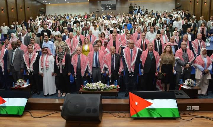 جامعة البترا تحتفل بعيد الاستقلال التاسع والسبعين وتؤكد دورها في بناء الوطن وخدمة قضاياه