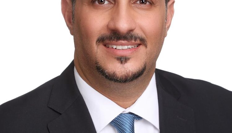 الدكتور محمد جرادات يكتب.. عمال الوطن بناة المستقبل