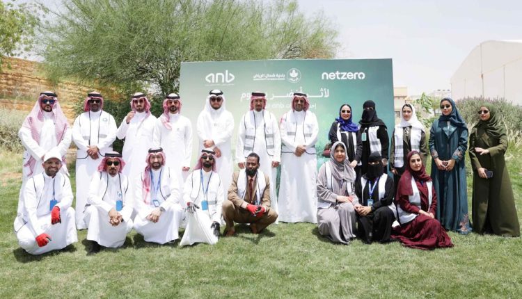 عبر مبادرة “لأثر أخضر يدوم” البيئية الرقمية النوعية:  البنك العربي الوطني anb يغرس 10 آلاف شجرة ذكية دعماً لمبادرة السعودية الخضراء