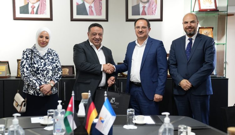 افتتاح نافذة للبريد الأردني في الجامعة الألمانية الأردنية