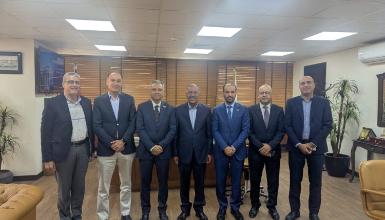السفير اليمني يزور المدن الصناعية الاردنية
