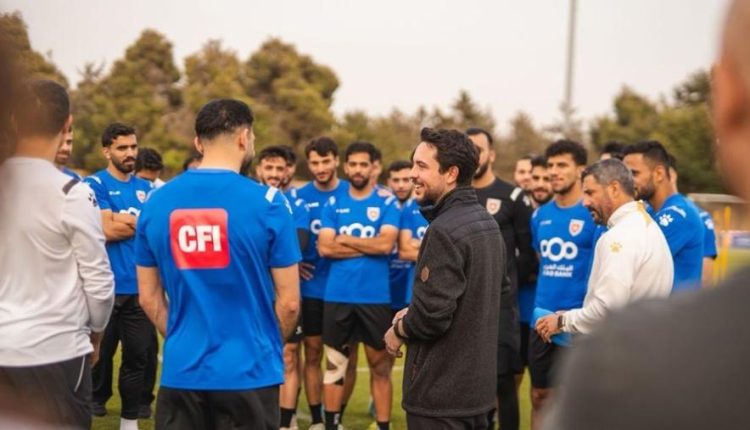 ولي العهد يتابع استعدادات نشامى المنتخب الوطني لمواجهة نظيره العُماني