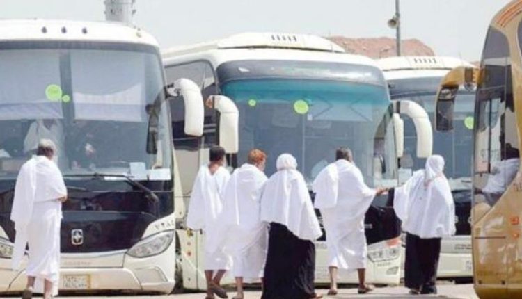 الأمن العام يستقبل الحجاج الفلسطينيين ودوريات أمنية لمرافقة وتسهيل عبورهم إلى السعوديه