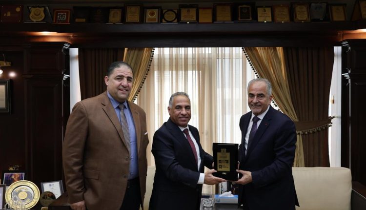 رئيس جامعة عمّان الأهلية يستقبل وزير الدولة للشؤون القانونية ويؤكد أهمية دعم الثقافة القانونية