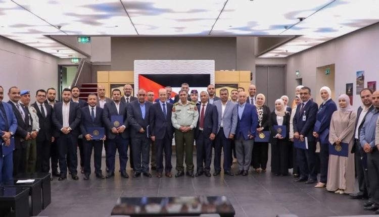 كلية الأعمال في عمان الأهلية تشارك بدورة إدارة الأزمات المتقدمة