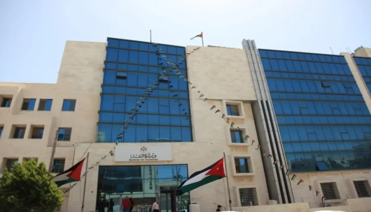 وزارة النقل تعلن موعد بدء تشغيل مشروع النقل بين عمّان والمحافظات