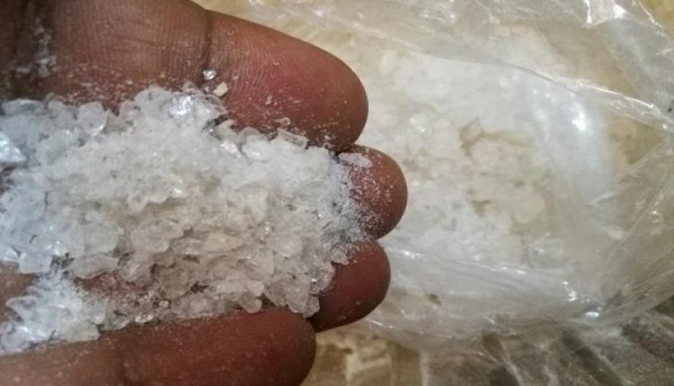 الجيش إحباط تهريب 500 غرام من “الكرستال” عبر مقذوف قادم من سوريا