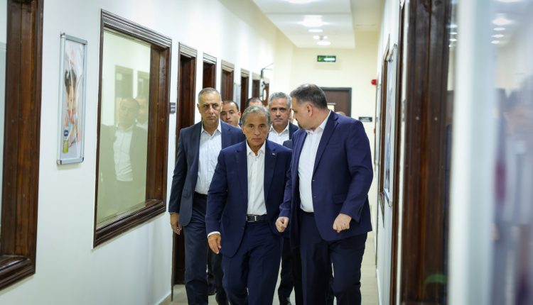 حسان في جولة ميدانية تفقدية في لواء ناعور