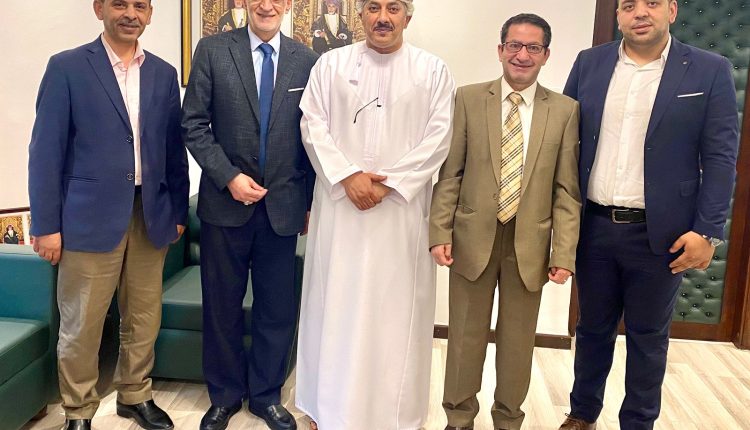 سفير سلطنة عمان يلتقي رئيس وأعضاء اتحاد الناشرين الأردنيين 