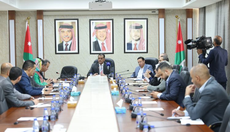 “الإدارية” النيابية توصي بإلغاء نسب تقييم أداء الموظفين