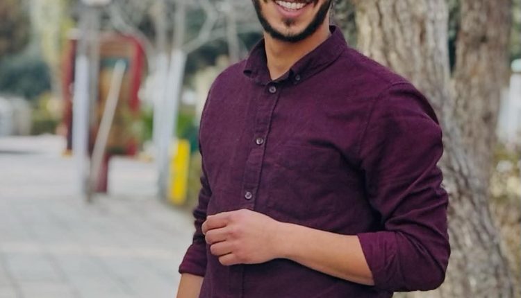 عائلته بأجمل ع عبد الله جواد العقيل مبارك مناقشته مشروع دراسة المخاطر الطبيعية”