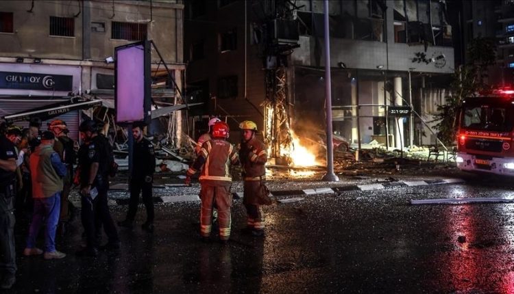 الإعلام العبري: تسرب مواد خطيرة جراء استهداف موقع إسرائيلي في النقب