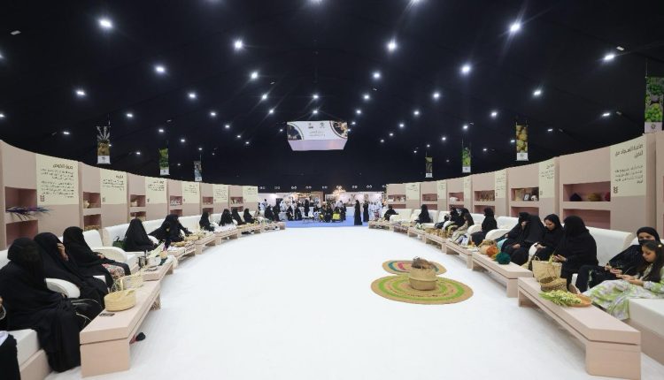 14 ركناً لمنتجات يدوية تراثية من النخيل في مهرجان ليوا للرطب