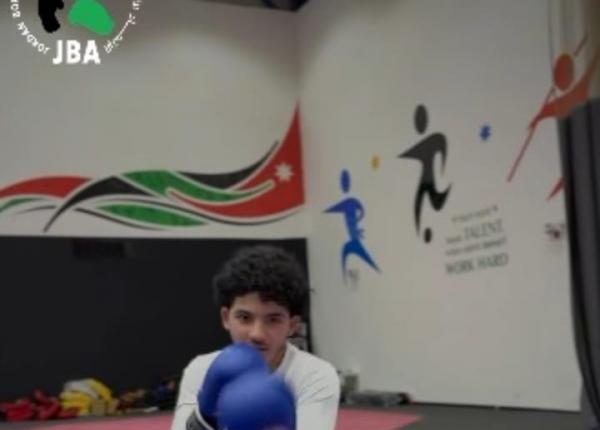 عجيلات يحصد ذهبية وزن 64 كغم في بطولة المملكة للملاكمة