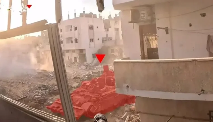 القسام تستهدف ناقلة جند إسرائيلية وميركافا بدير البلح وإصابة 5 جنود إسرائيليين