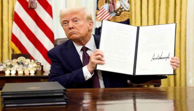 الرئيس الامريكي يعلن التوصل إلى اتفاق تجاري مع اليابان
