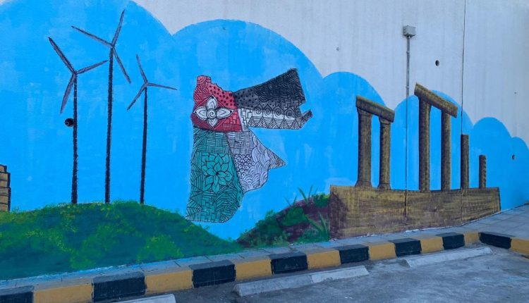 حرير تُكمل جدارية مستشفى الإسعاف والطوارئ ضمن حملة “لون بلدك” في مستشفيات البشير