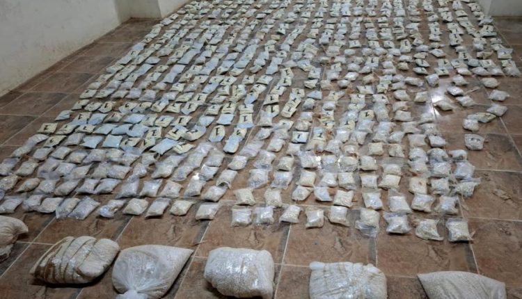 القيادة العامة: الجيش يحبط محاولة تسلل وتهريب كميات كبيرة من المواد المخدرة بالمنطقة العسكرية الشرقية