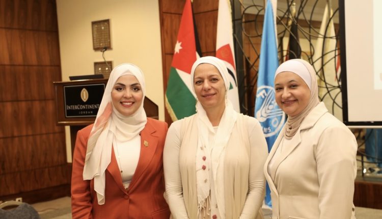التكنولوجيا الزراعية في عمان الاهلية تشارك بورشة عمل حول نبات السمح