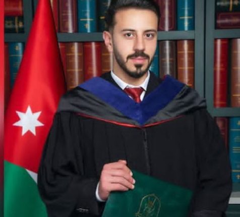 الدكتور ظاهر الخلايله مبارك التخرج
