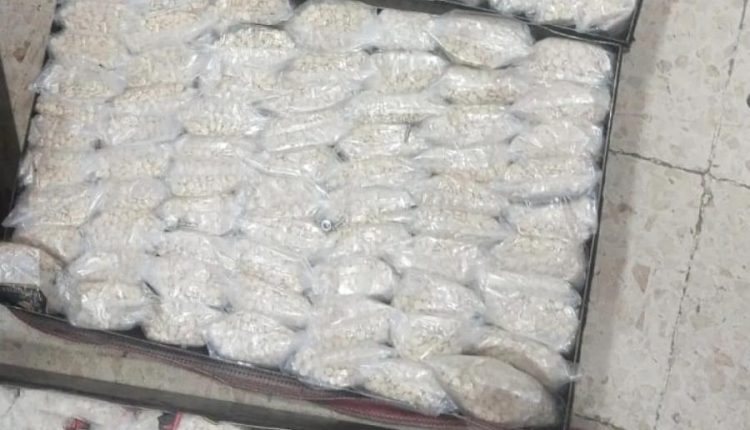 الجمارك الأردنية ضبط أكثر من نصف مليون حبة كبتاجون في مركز جمرك الكرامة