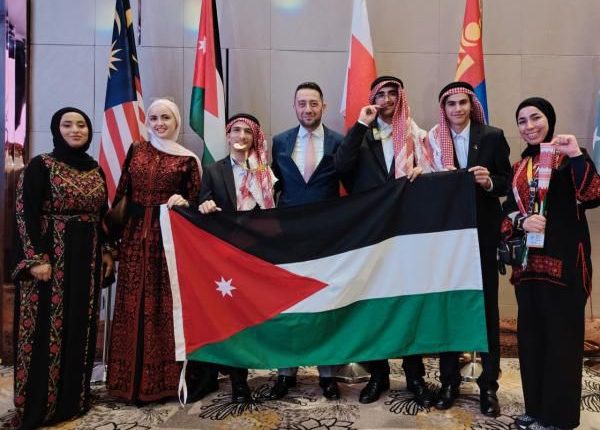 فريق من الطلاب الأردنيين  يحققون إنجازاً رائعاً بفوزهم بميداليتين برونزيتين في الأولمبياد الدولي للعلوم والتكنولوجيا النووية 2025