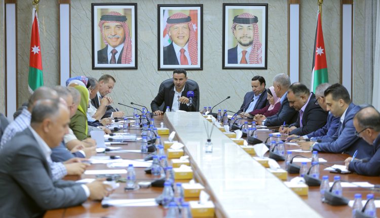 الزراعة النيابية” تطالب بحلول جذرية لقضايا حليب البودرة وتشدد على حماية الإنتاج الوطني والأمن الغذائي