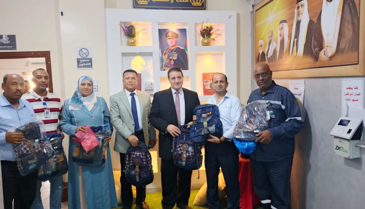 شركة البوتاس العربية تدعم مدارس الأغوار الجنوبية بالحقائب والقرطاسية
