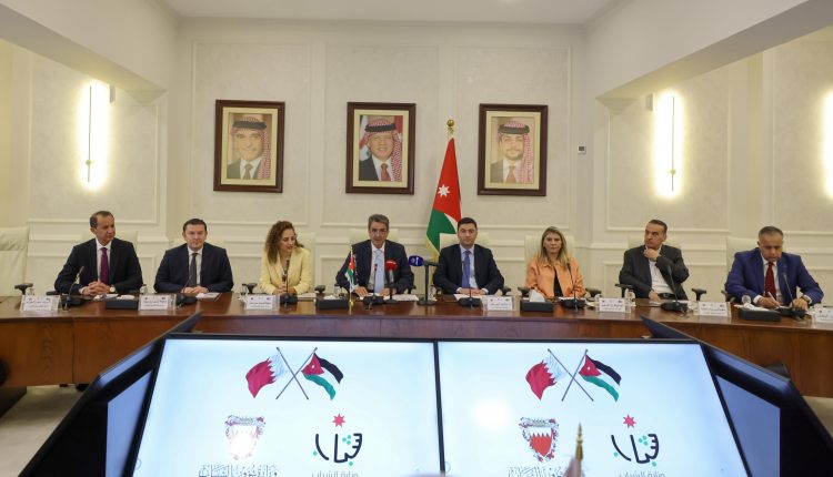 الأردن والبحرين يعززان الشراكة الشبابية العدوان: التعاون مع البحرين نموذج عربي متميز