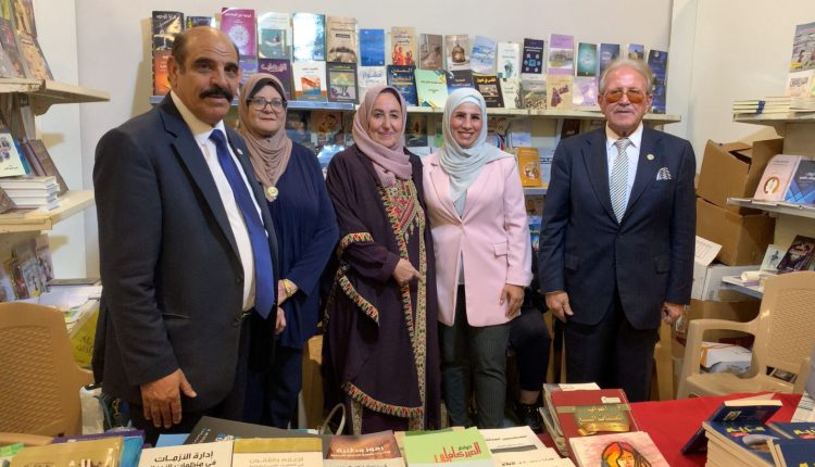 العزة توقع روايتها (مريم) في معرض عمان الدولي للكتاب 24
