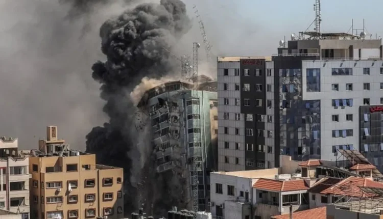 الاحتلال الإسرائيلي قصف 5 أبنية شاهقة بغزة خلال 72 ساعة